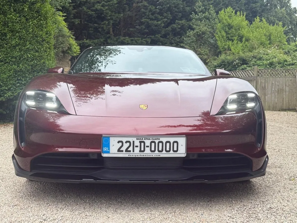 Porsche Taycan 4 Cross Turismo  performance Batte - Image 4
