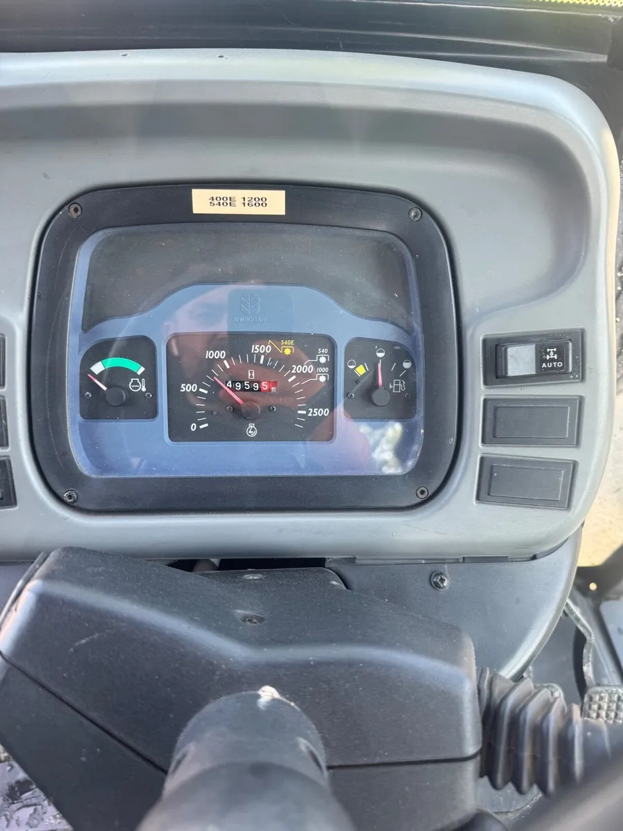 New Holland Compact Tractor - Image 2