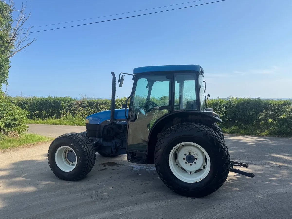 New Holland Compact Tractor - Image 3