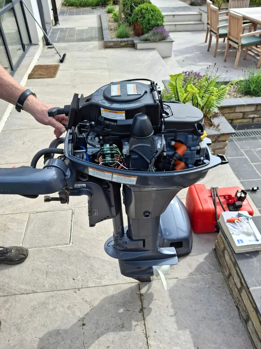 Yamaha F8 outboard motor - Image 2
