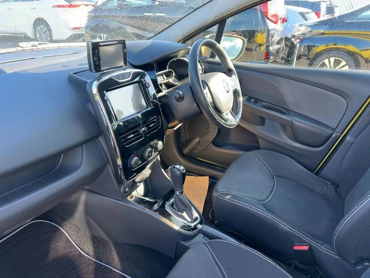 Renault Clio Luticia 5DR Auto 1.2 Automatic - Image 4