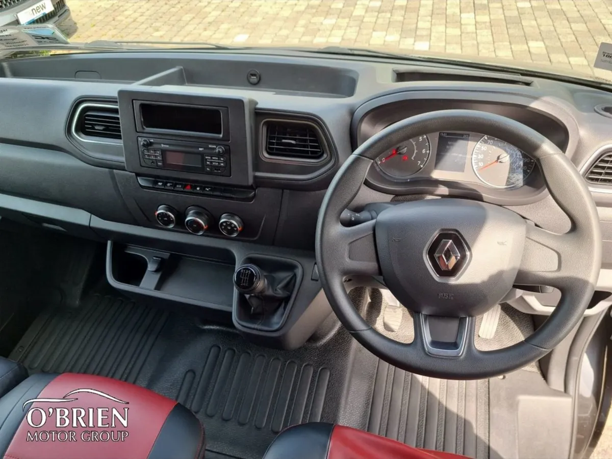 Renault Master - Image 2