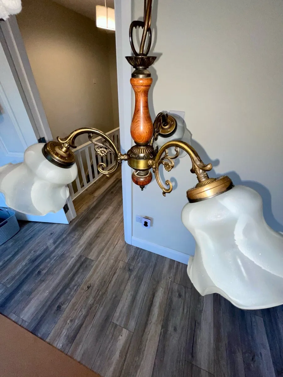 Stylish Lamp Shade with 3 Bulb Holders - Image 2