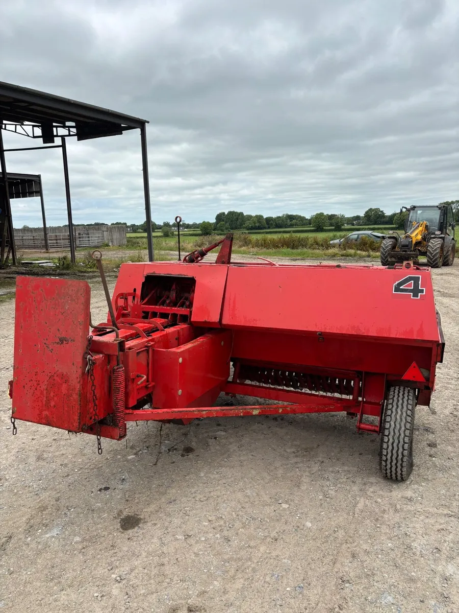 Baler and sleigh - Image 3