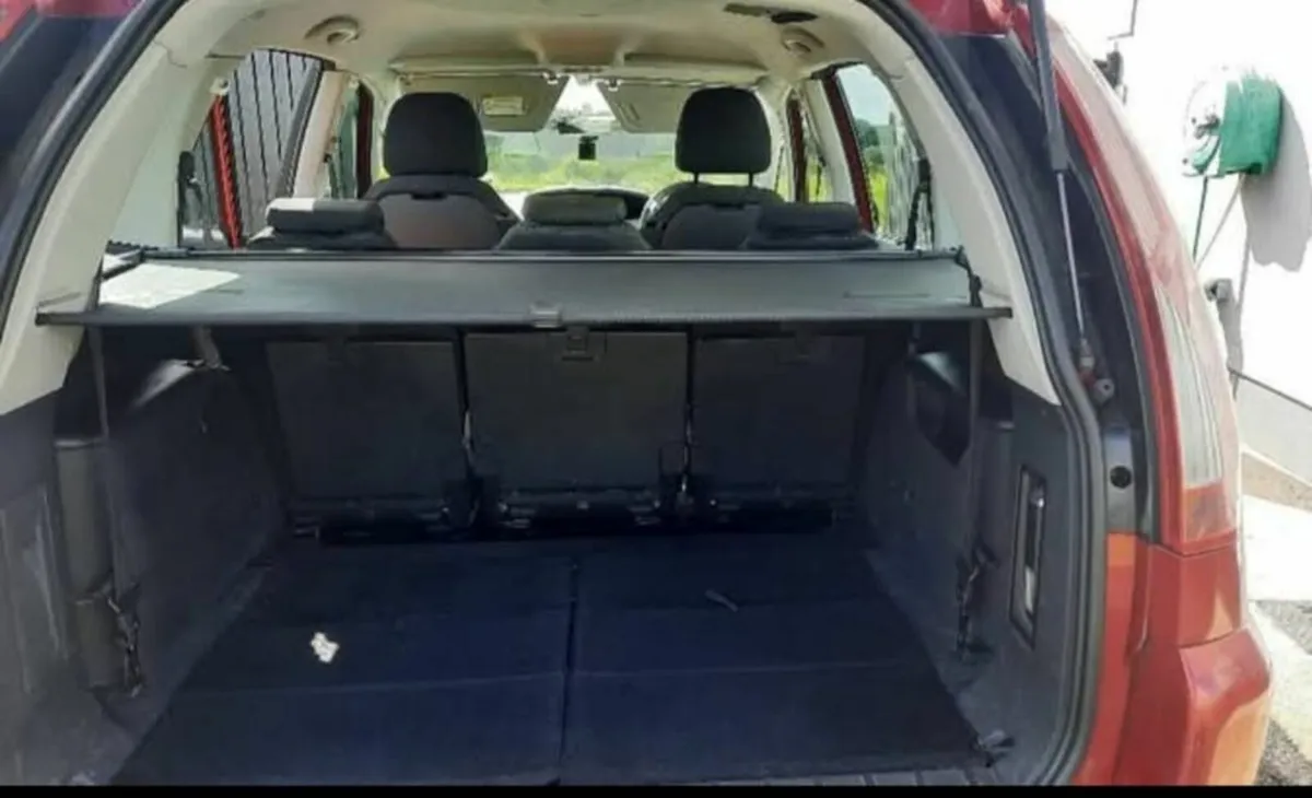 Citroen C4 Picasso 2011 - Image 1