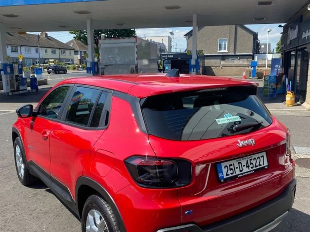 Jeep Avenger Altitude 5DR AUT EV - Image 4