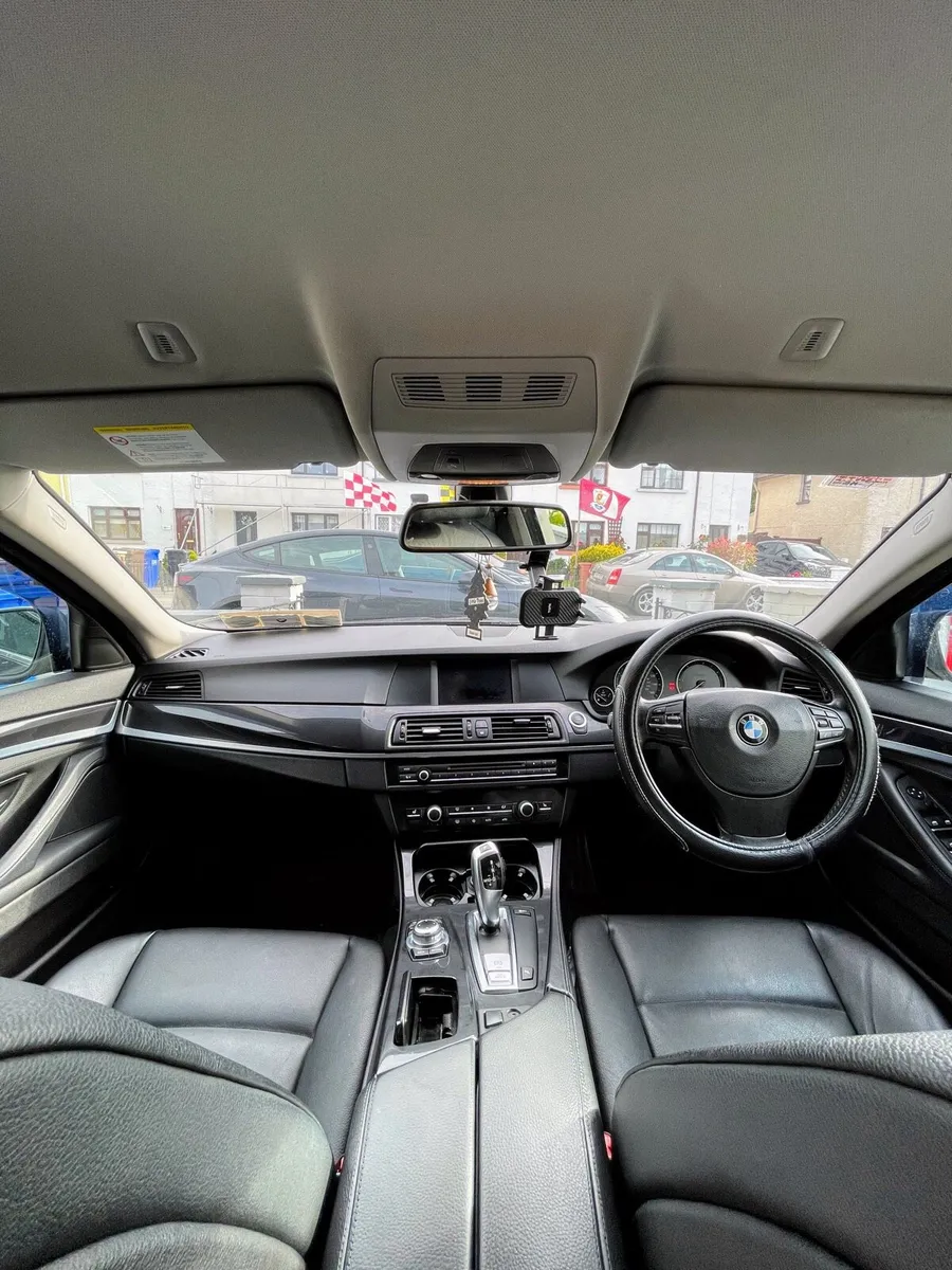 BMW 520d 2011 - Image 3