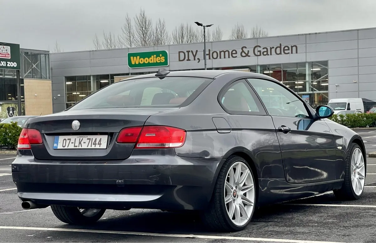 BMW 320D Coupe – Sporty & Stylish - Image 3