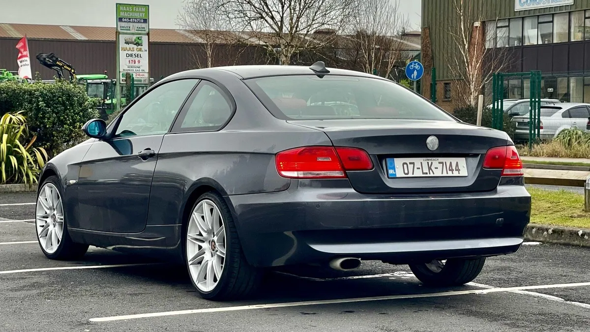 BMW 320D Coupe – Sporty & Stylish - Image 4