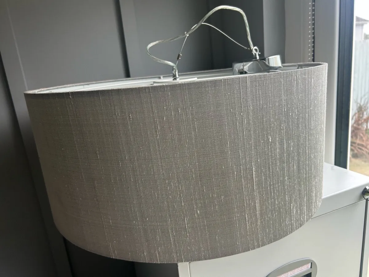 Light fixture - Image 2