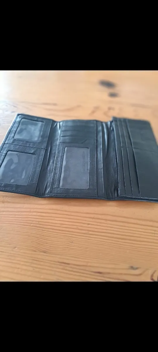 LADIES BLACK WALLET - Image 1