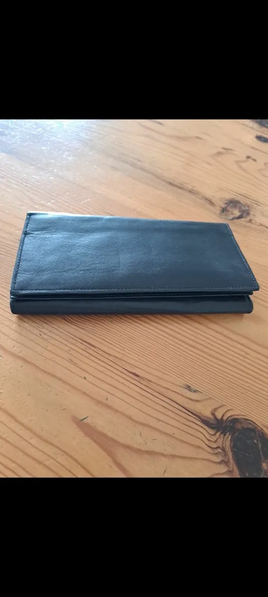 LADIES BLACK WALLET - Image 2