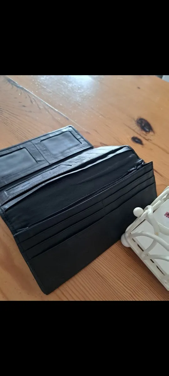 LADIES BLACK WALLET - Image 3