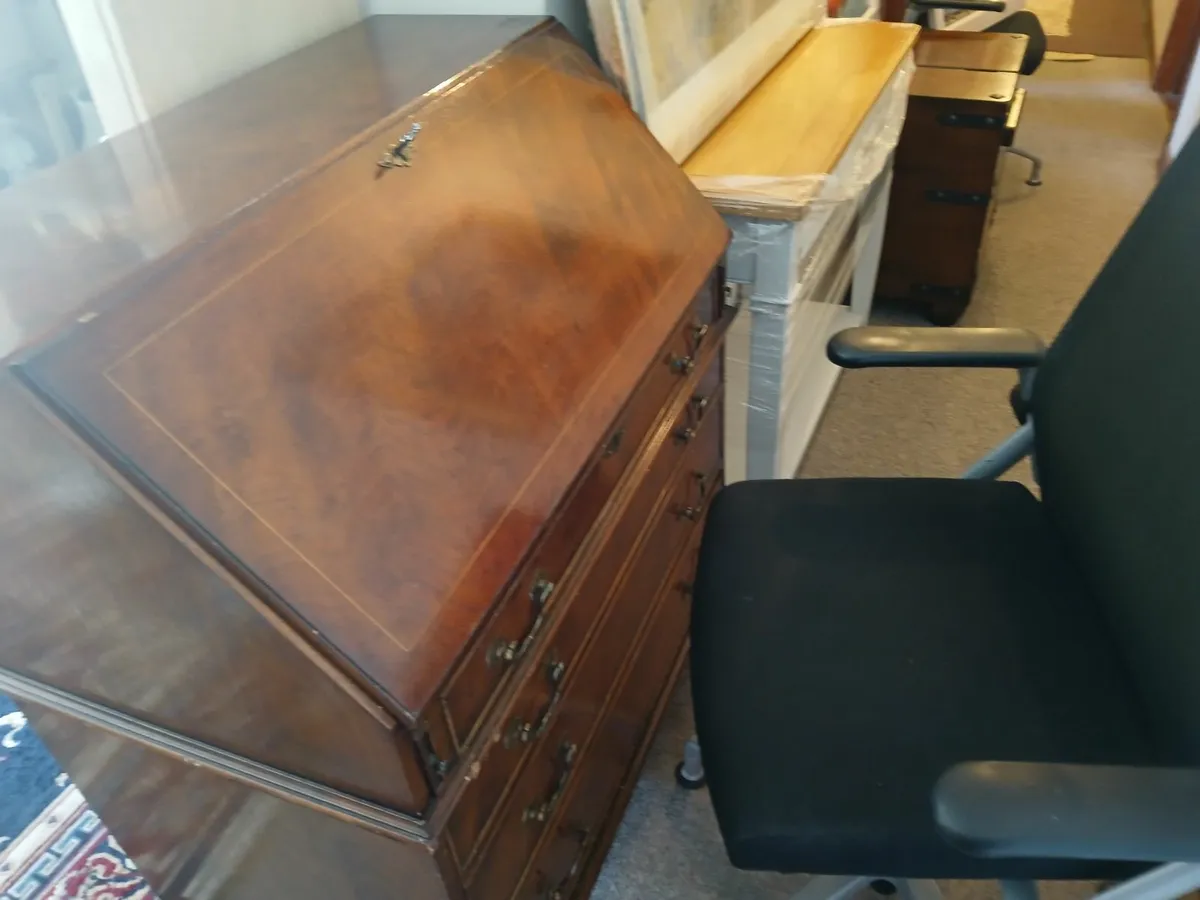 Buro reception desk with  office chair del - Image 4