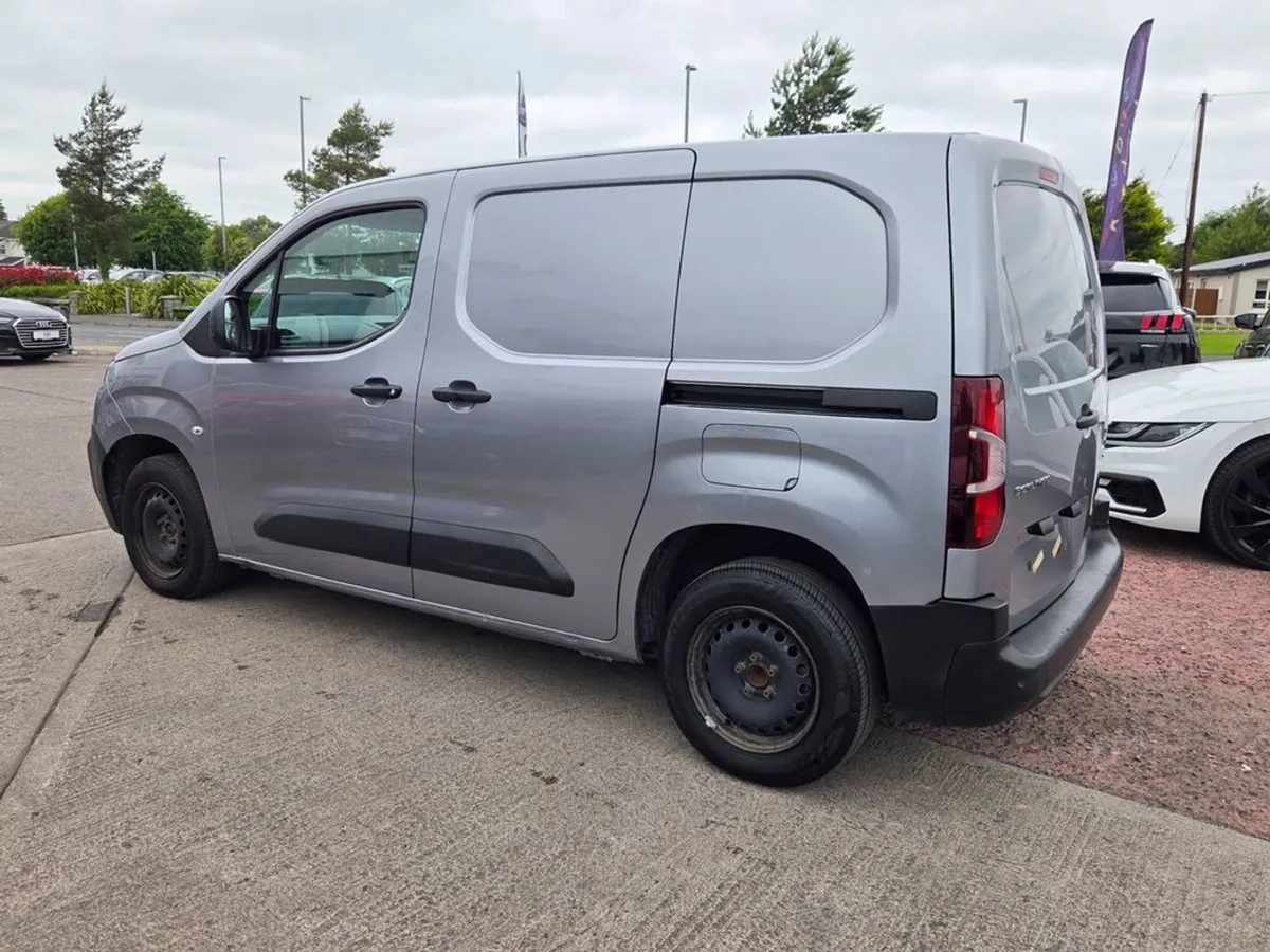 Citroen Berlingo 650 Enterprise M Bluehdi - Image 4