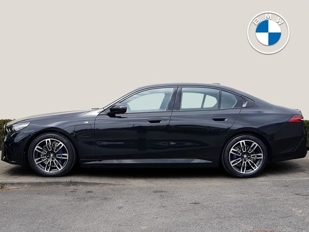 BMW 5 Series 530e M Sport - Image 3