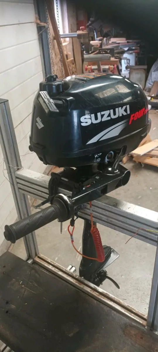 Suzuki outboard - Image 1