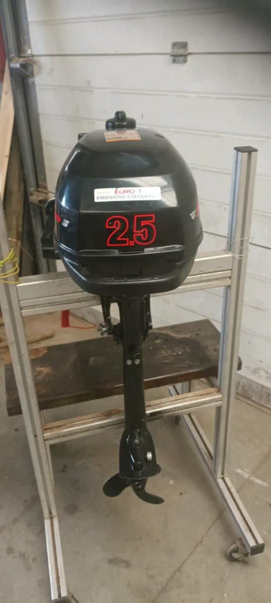 Suzuki outboard - Image 3