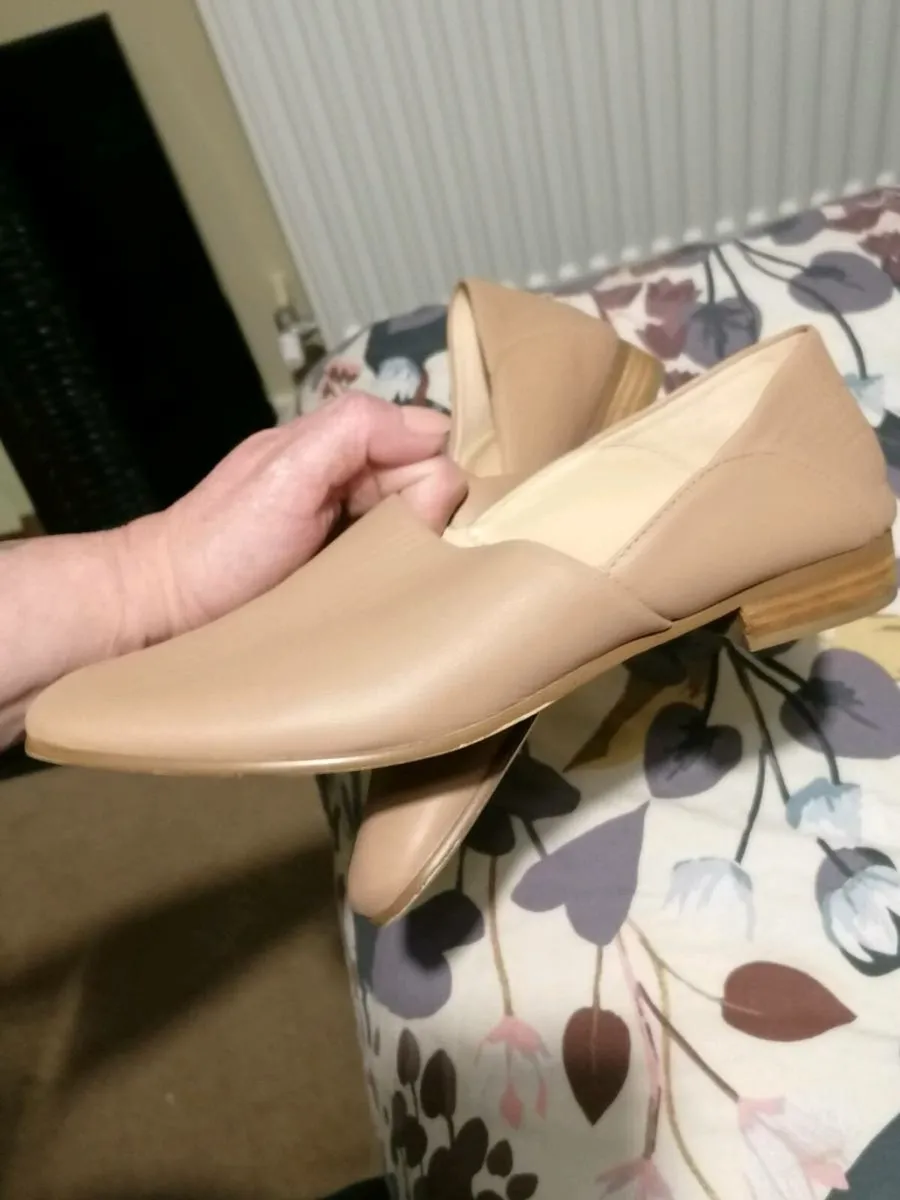 Beautiful new clarks soft leather shoes - Image 3