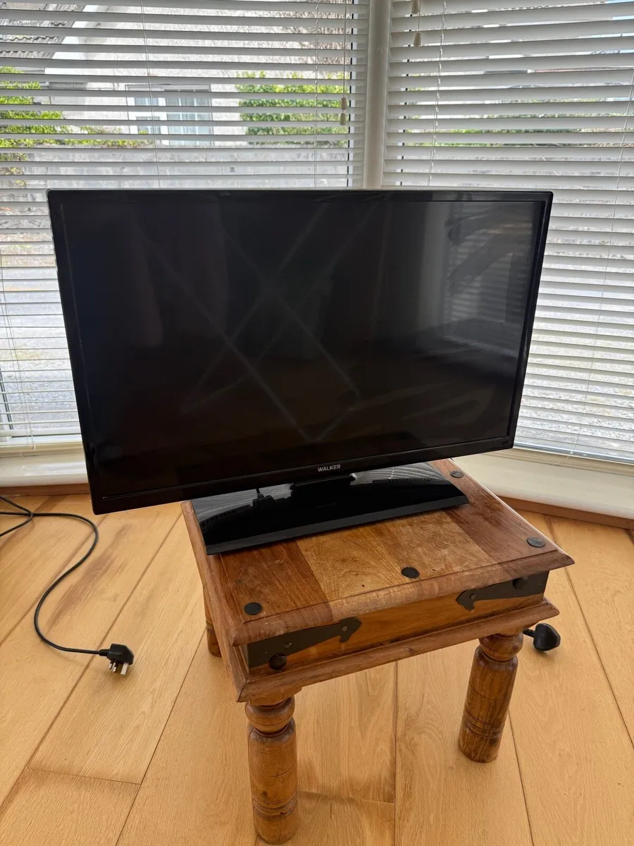 Walker Screen/ TV - Image 1