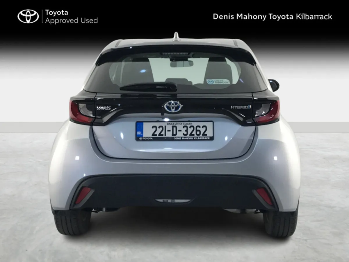 Toyota Yaris HYBRID LUNA - Image 4