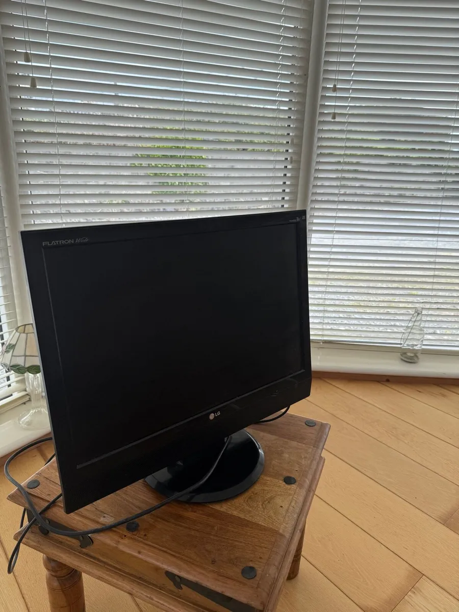 LG Screen - Image 1