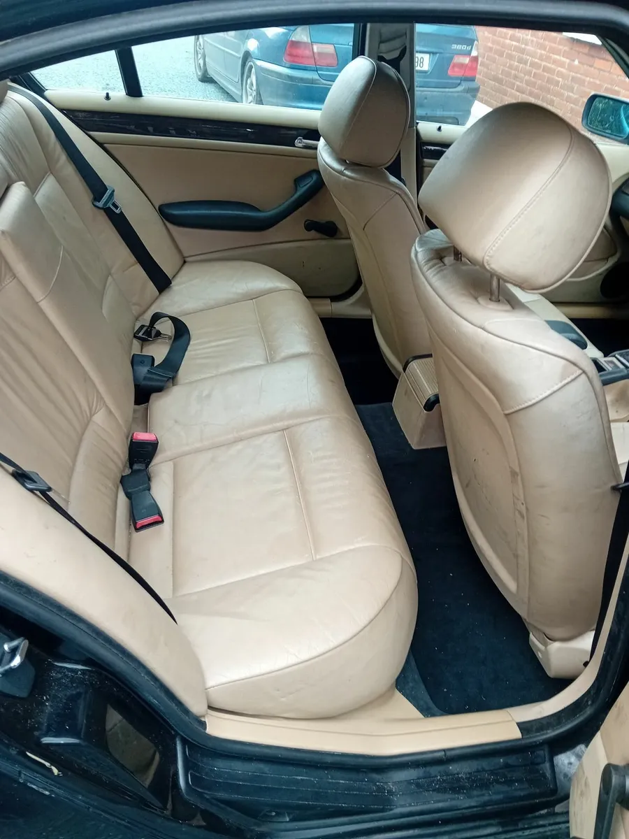BMW E46 3-Series 2003 - Image 3