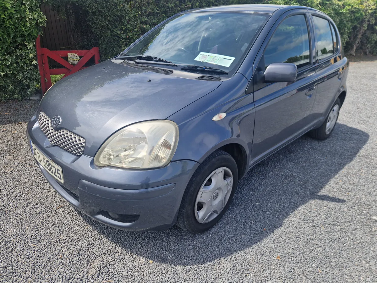 Toyota Yaris LOW MILEAGE 2004 - Image 3