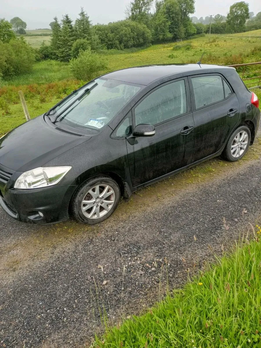 Toyota auris 2011 - Image 1