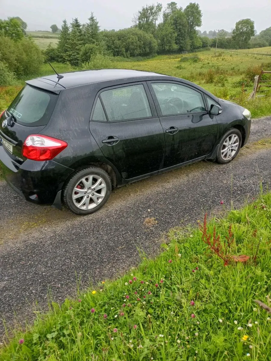 Toyota auris 2011 - Image 3