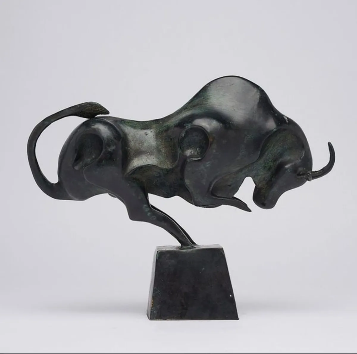 Large Bull (35cm) - Patinated Bronze - Image 1
