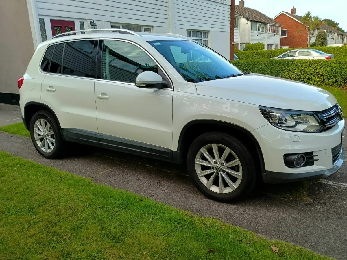 Volkswagen Tiguan 2015 1.4 AUTO LOW MILES - Image 1