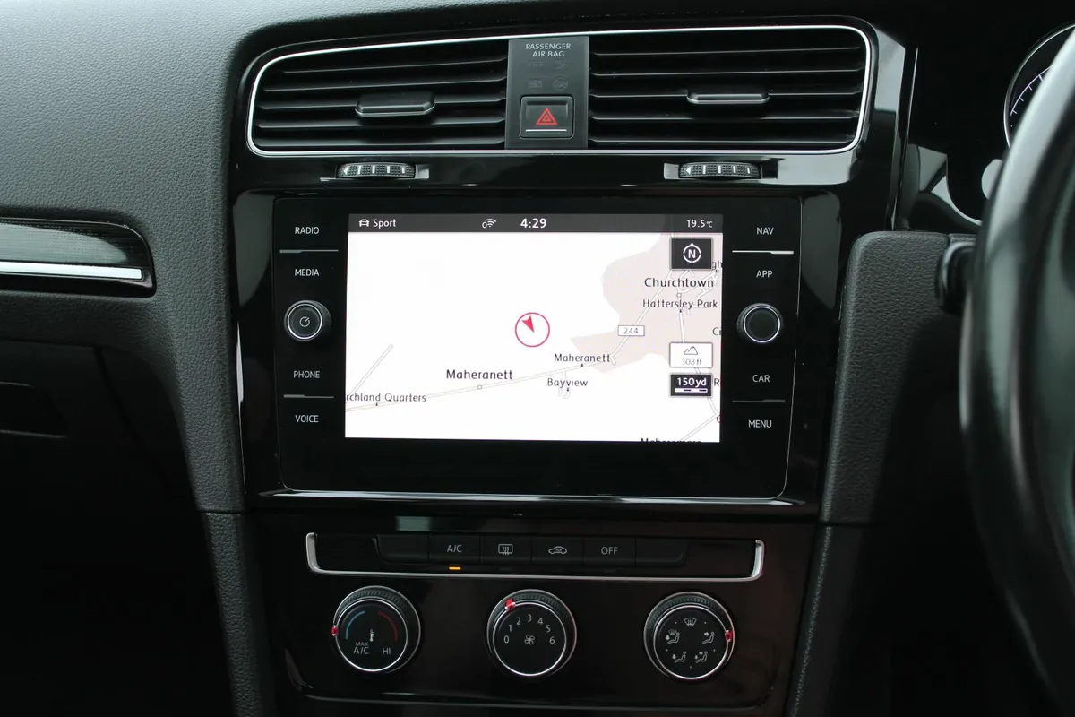 2017 VW Golf 1.6 TDI GT Sunroof - Image 3