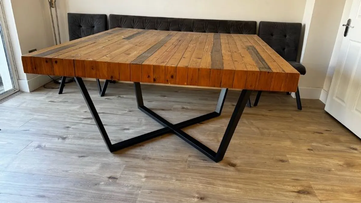 Square Dining Table - 147x147 cm - Image 3