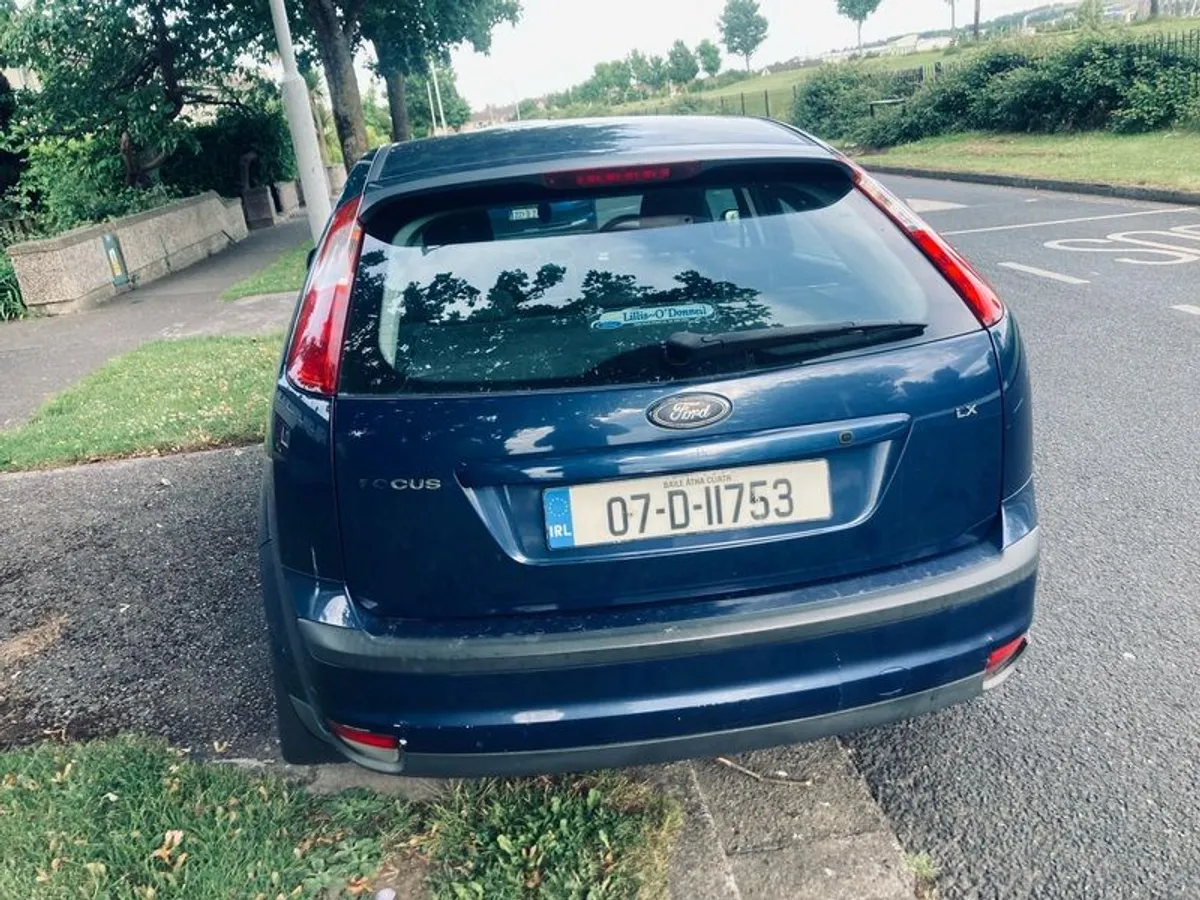 2007 Ford Focus - Image 2