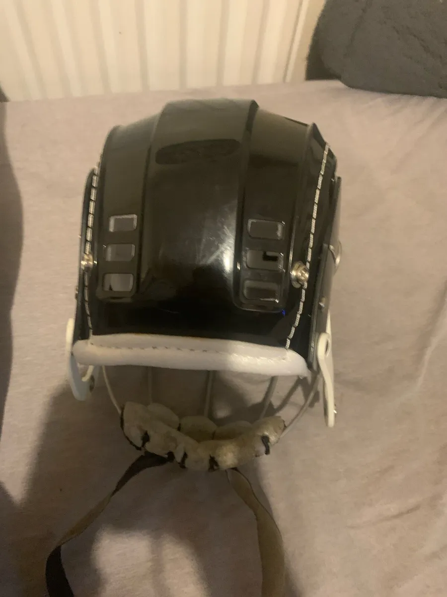 Gola helmet - Image 3