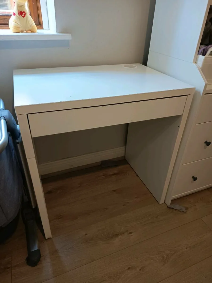Desk - Image 1