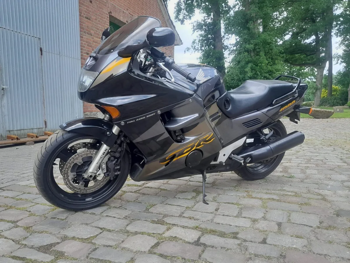Honda cbr1000 vfr400 Cbr900rr 600f - Image 1