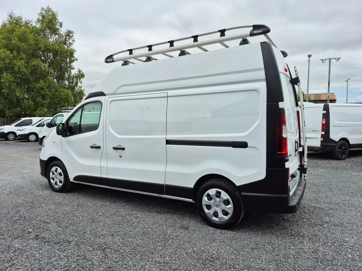 RENAULT TRAFIC INCLUDES VAT - Image 3