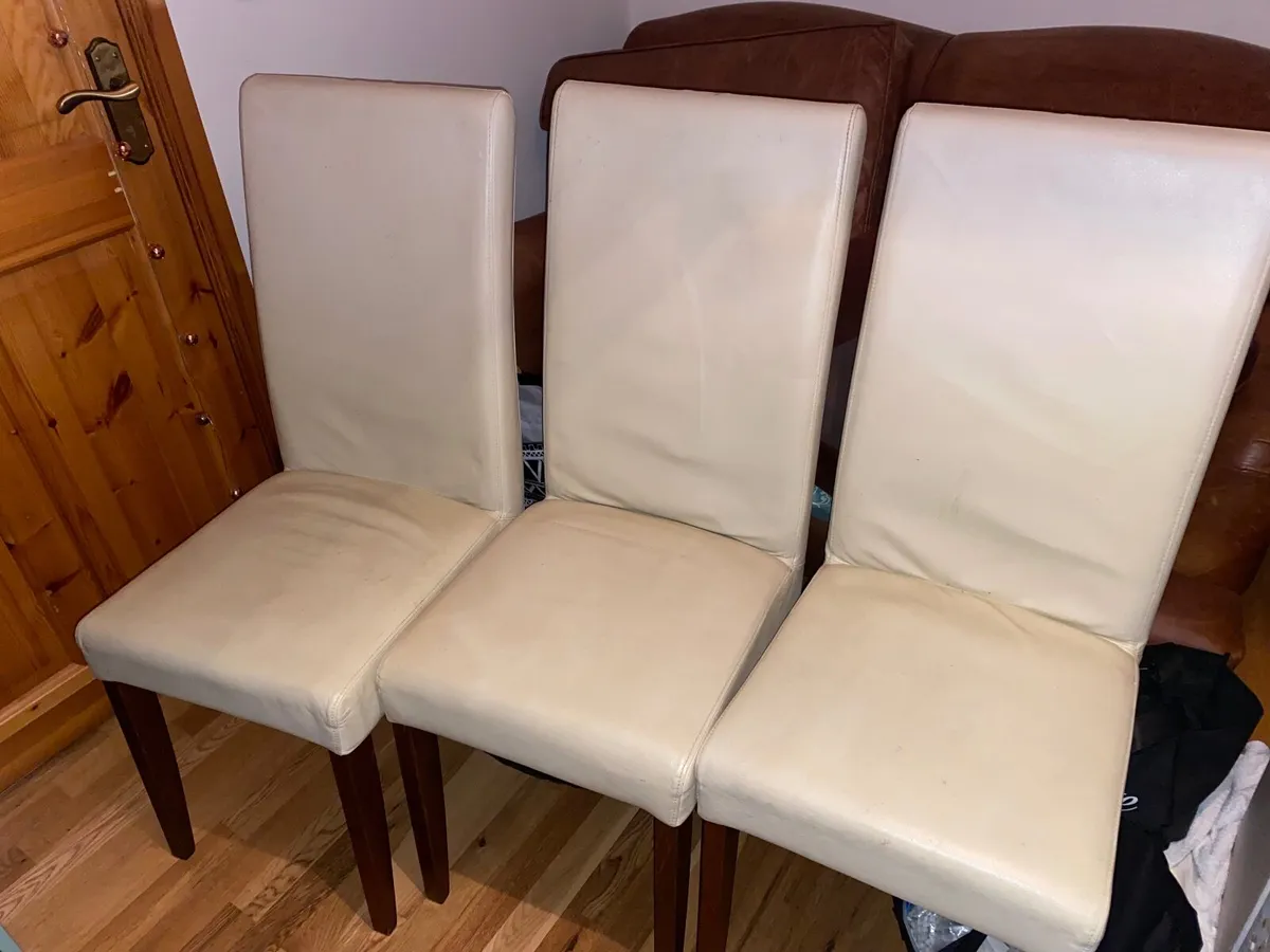 Cream leather kitchen chairs x 6 - Image 1