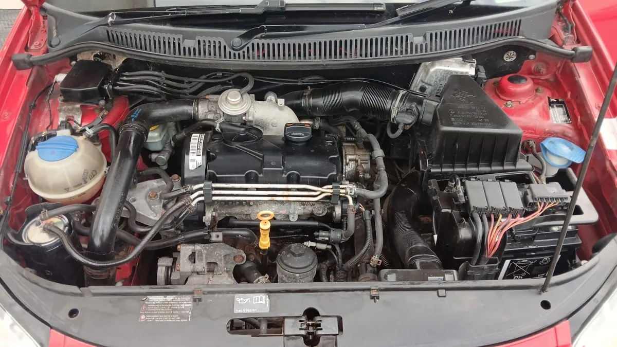 Volkswagen polo - Image 2