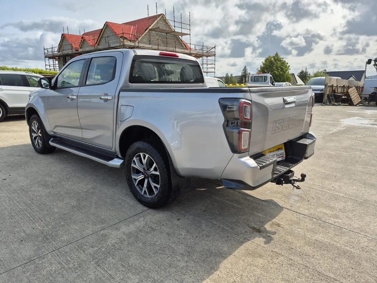 2023 ISUZU D-MAX DL40 AUTO 164 BHP - Image 4