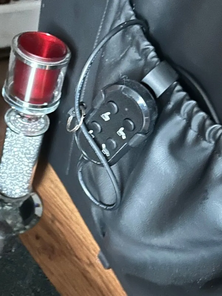 Recliner leather chair - Image 3