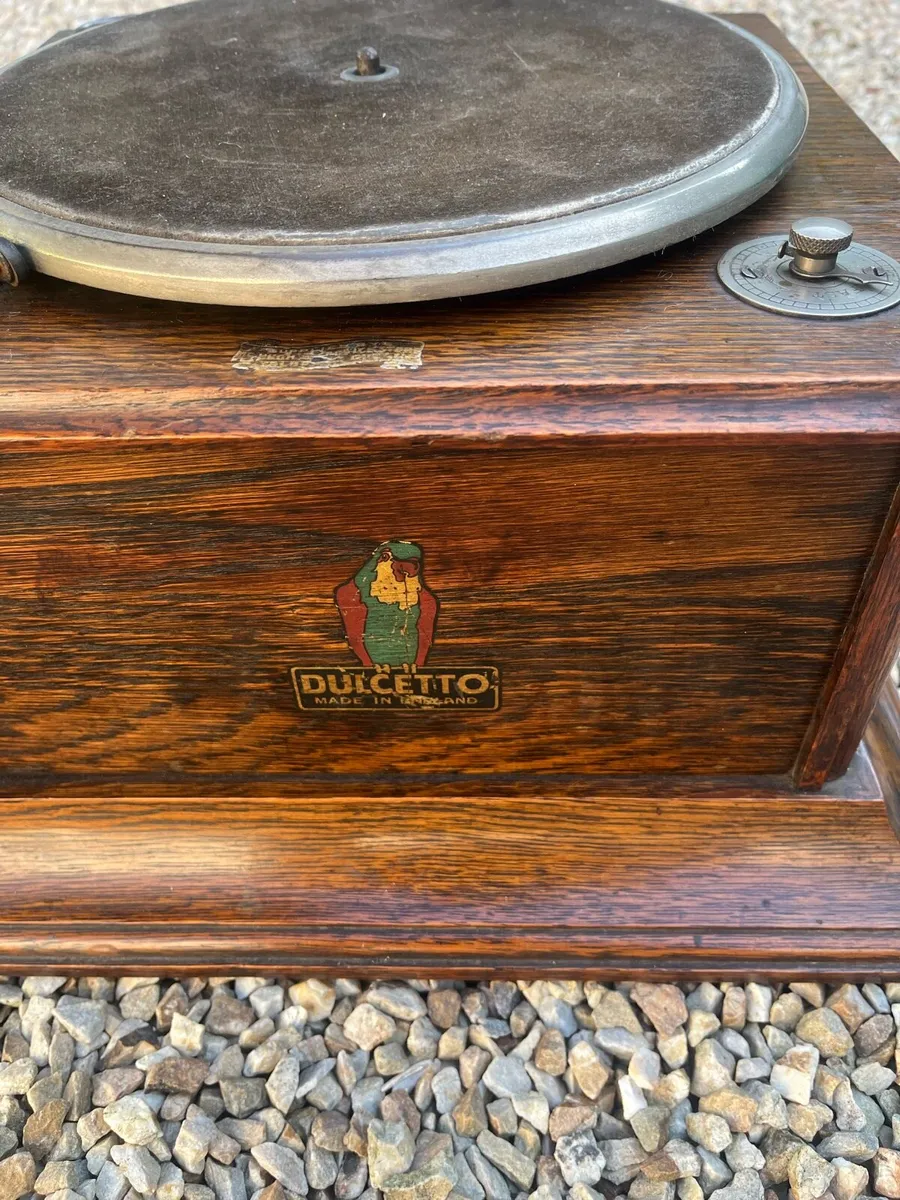 Antique Dulcetto Horn Gramophone - Image 3