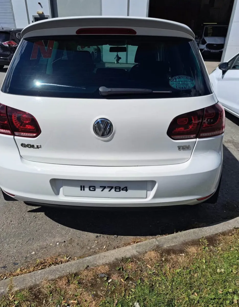 1.6 Golf - Image 2