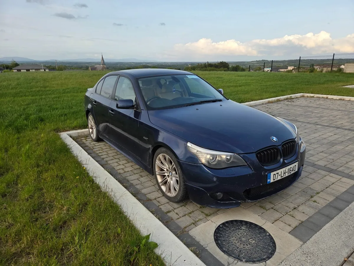 BMW 5-Series 2007 - Image 2