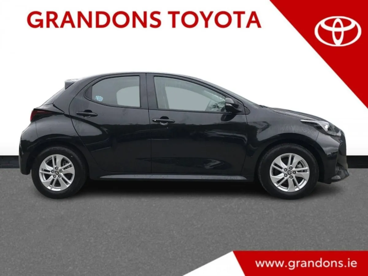 Toyota Yaris Hybrid 1.5 Luna - Grandons - Image 3