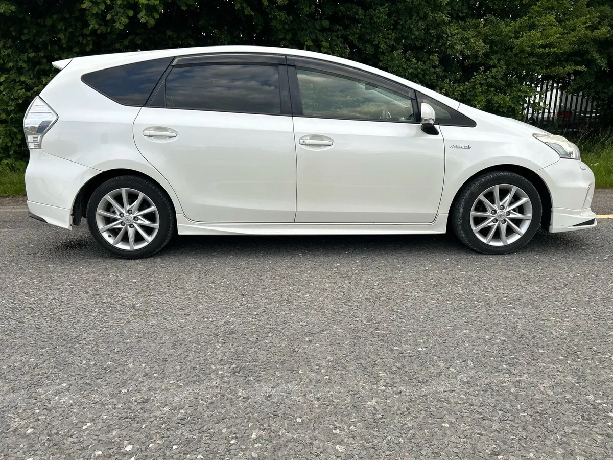 2014 Toyota Prius CX  7 seater - Image 2