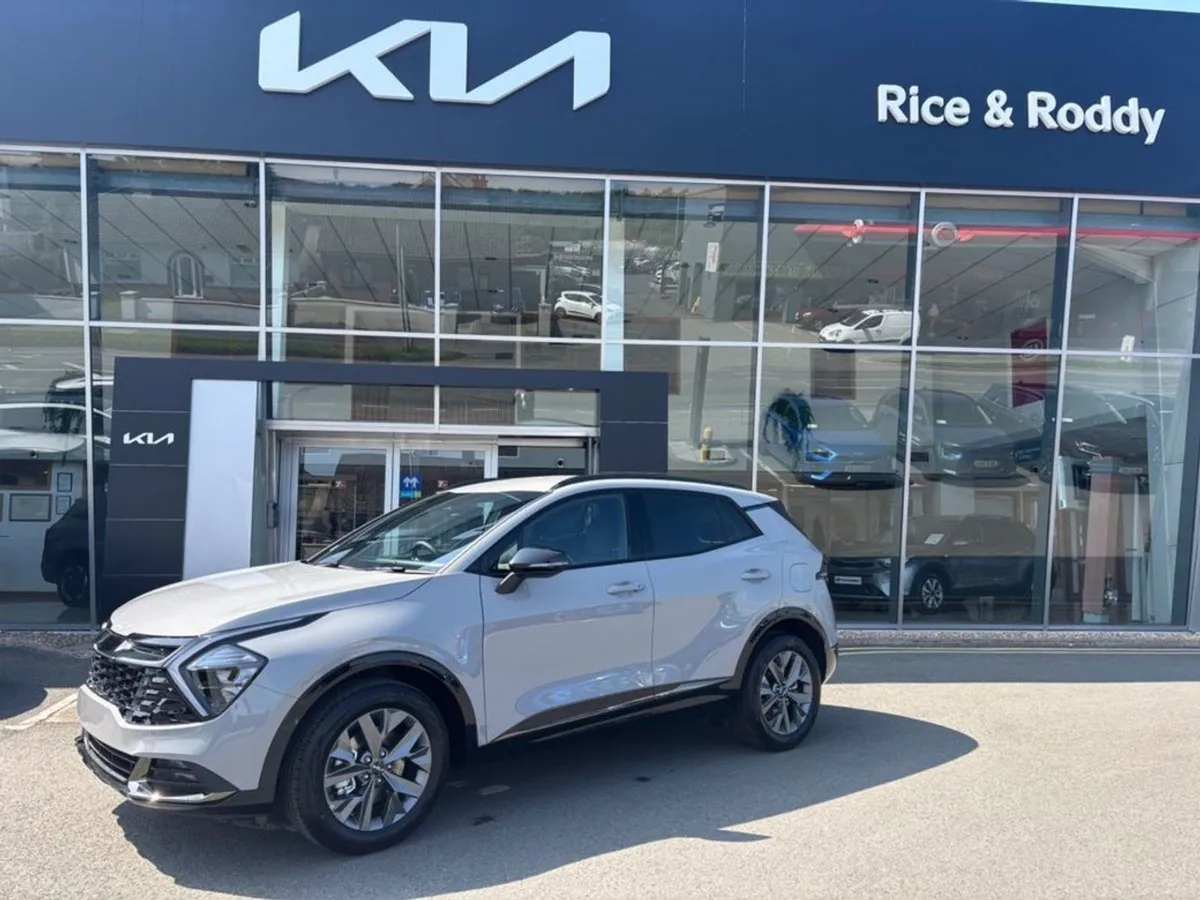 Kia Sportage HEV 1.6 PET Auto (now With 0  Financ - Image 2