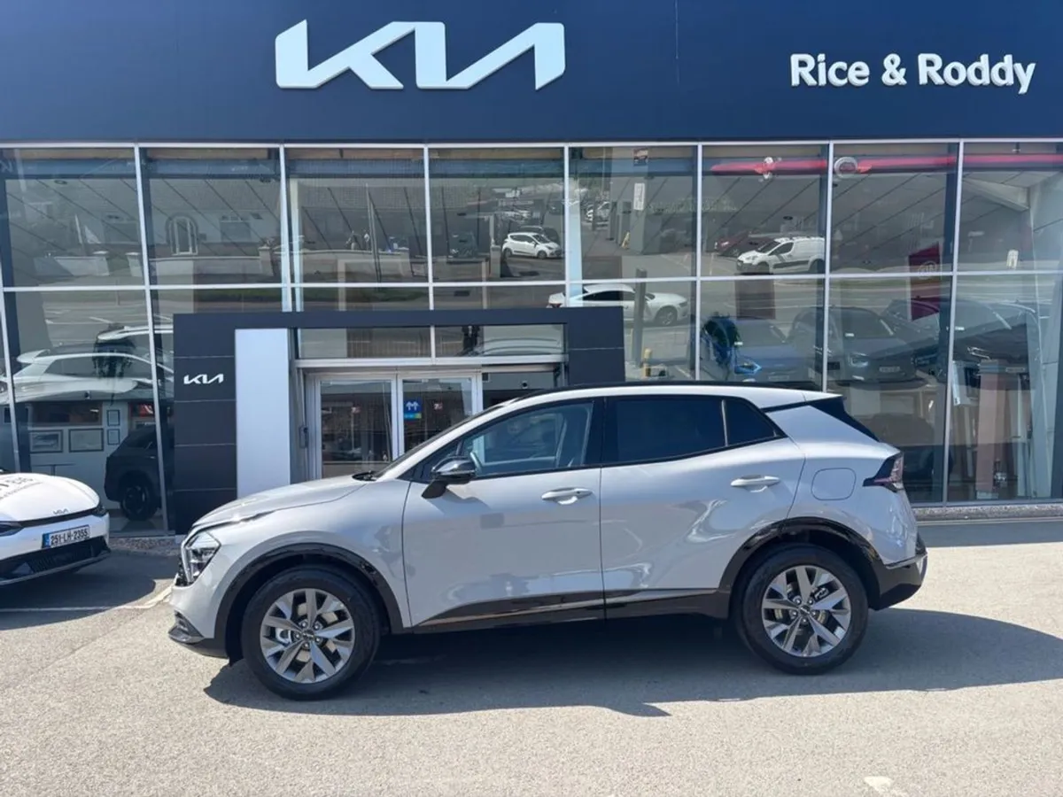 Kia Sportage HEV 1.6 PET Auto (now With 0  Financ - Image 3